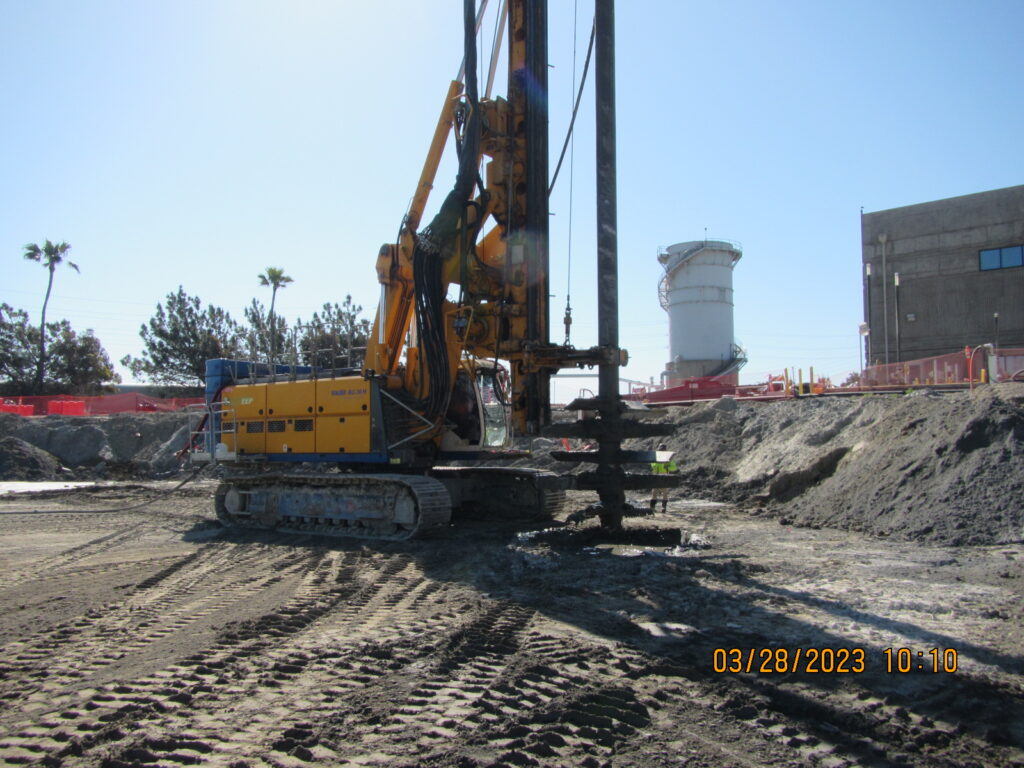 Deep soil mixing rig